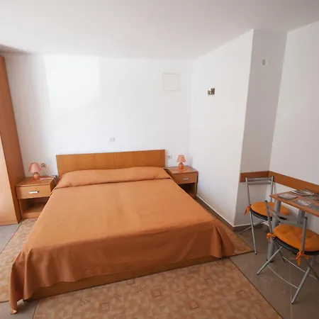 Maison d'hôtes Studio&room Lena 3*